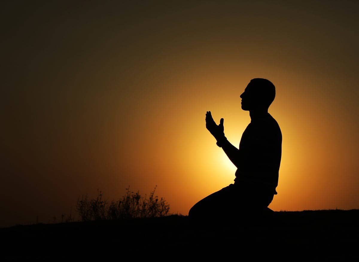 C'est normal que nous aillons des problèmes... Même Dieu a des Problèmes😅 la repentance des païens...

Alors la seule chose à faire c'est toujours Prier.