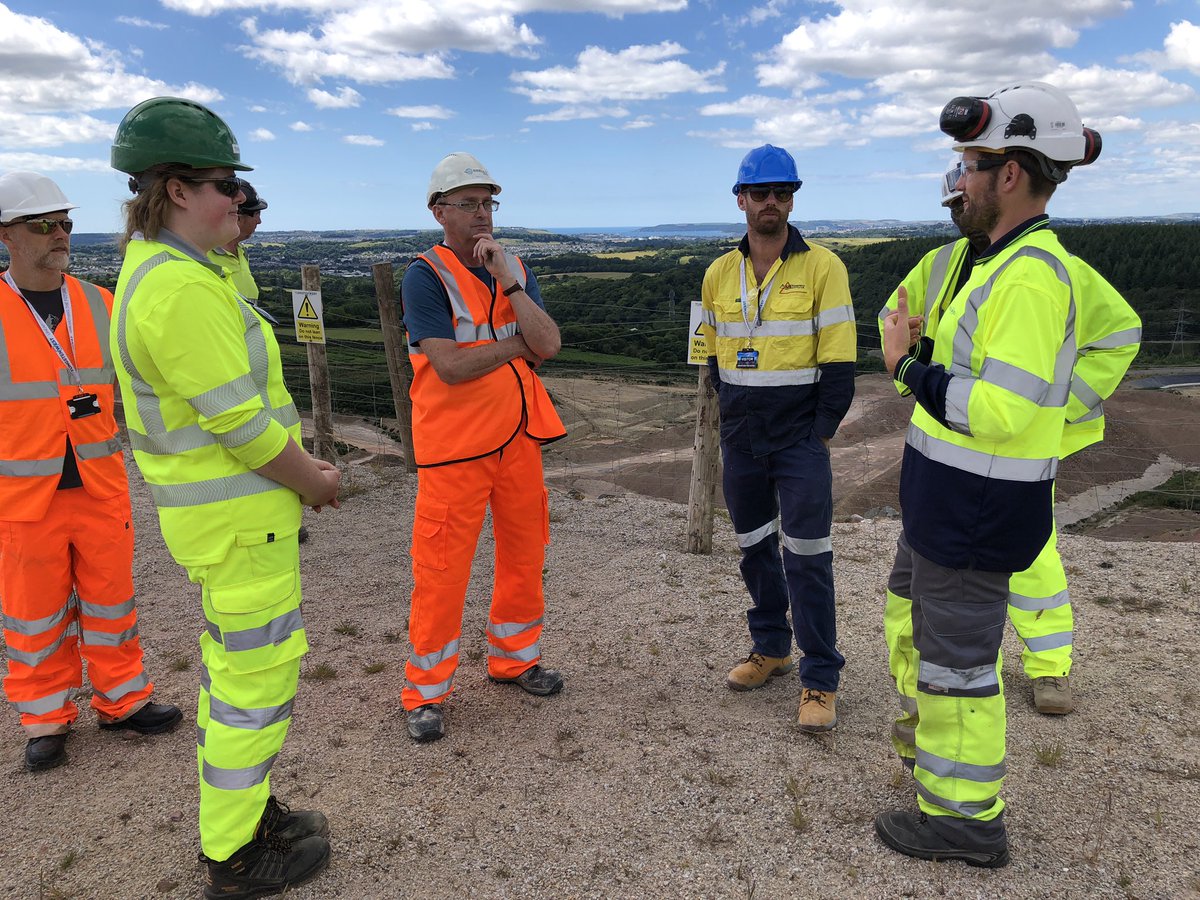 A big thank you to @TungstenWest - esp. Alex Dawson, Mel Bulley & Steve King - for a fantastic tour of Hemerdon Tungsten Mine today as part of Extractive Industry Geology #EIGExeter2022 conference - fascinating insights into the geology & processing at this world class deposit.