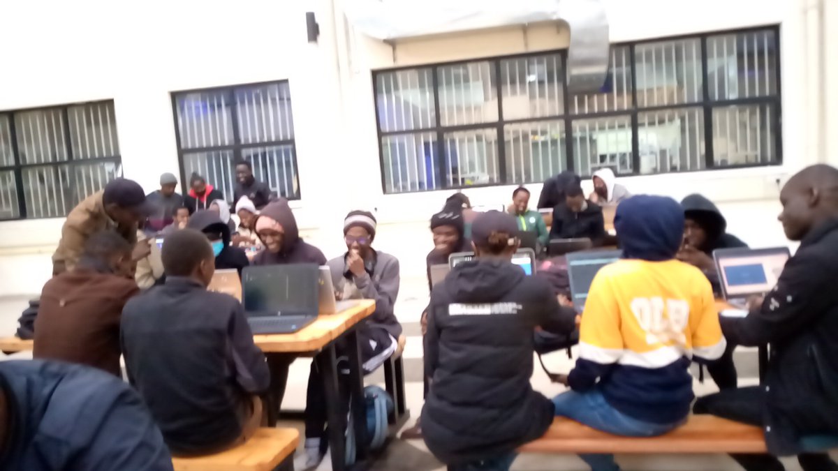 AgnesMutemi's tweet photo. Taking part in a Kahoot game 
#dsaic_dekut
#RDekut
#ZindiAfrica
#gdsc_kimathi
#DekUTkenya 

#Hack22 https://t.co/vNbzMVf4EL