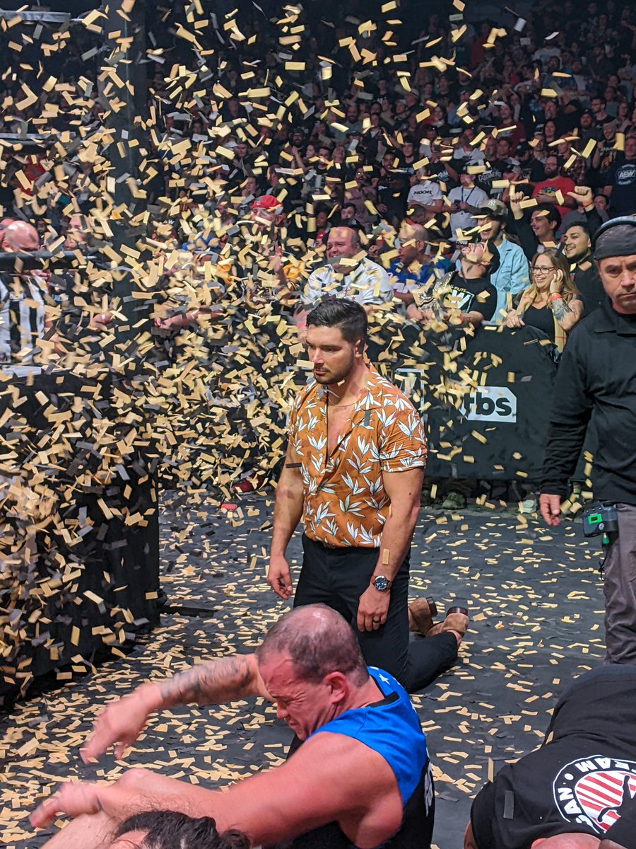 TheMurphMan's tweet photo. @OfficialEGO If you ever need a new profile pic 😂😂😂#aew https://t.co/fKG4qg8DMD