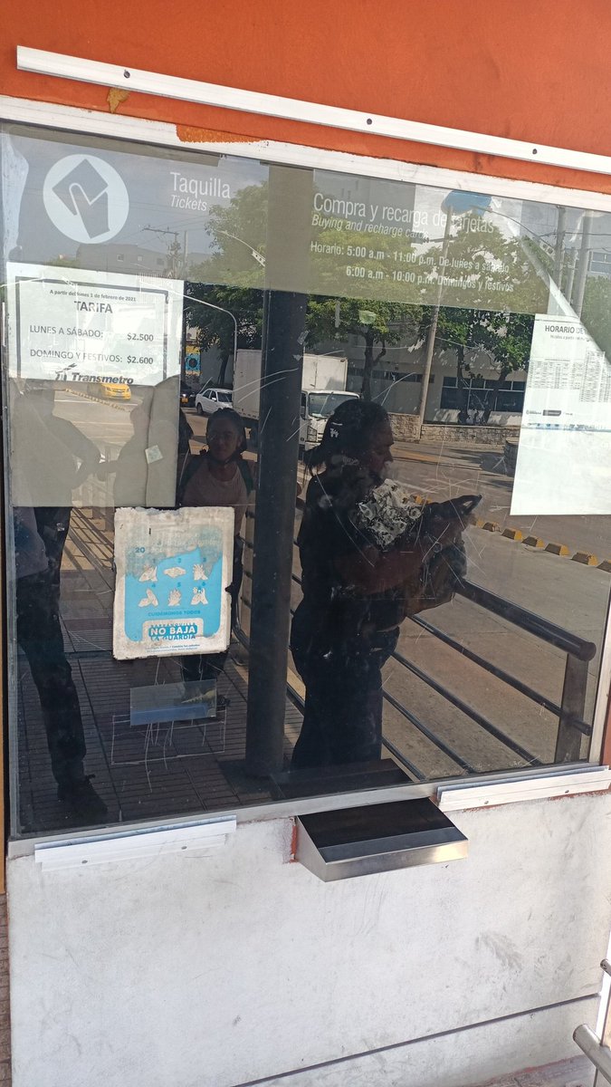 NicolasNher's tweet photo. @alcaldiabquilla @jorgecura1070 cada día es peor el servicio que presta la entidad trasmetro sin servicio x más de media hora y no dan solución alguna https://t.co/aFIFFq3dEL