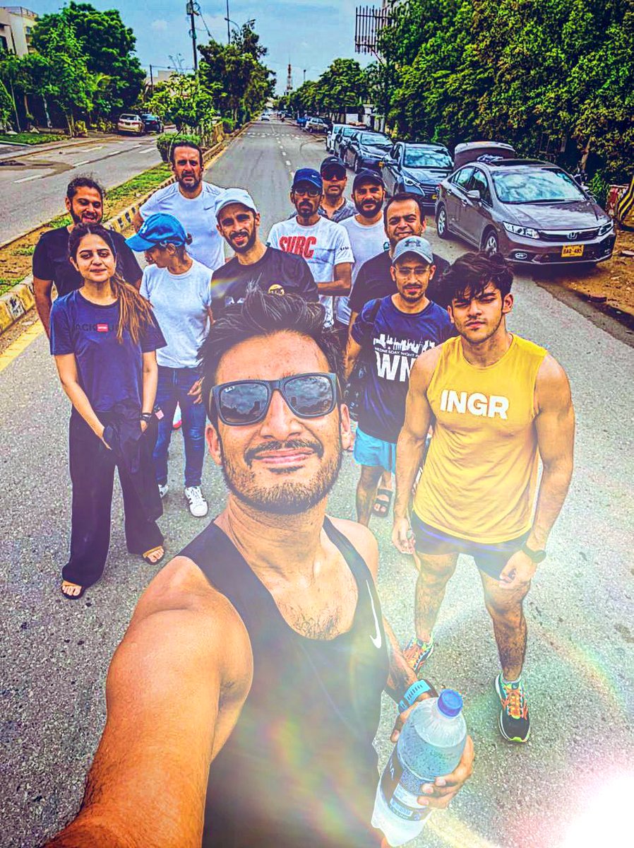 DrJMughal's tweet photo. And 3 x 5:30am morning #killihillrepeats & #roadruns with #seaviewrunners
Well deserved #breakfast at @evergreenkhi after todays runs ranging from 15-25km! https://t.co/FeKSQ74vqm