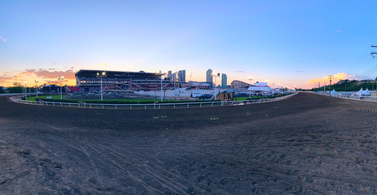 maryse_daze's tweet photo. It was a beautiful evening for the highly anticipated return of @CSchuckwagons at the @calgarystampede #day1 #CSChucks https://t.co/oXhpTtXMLk