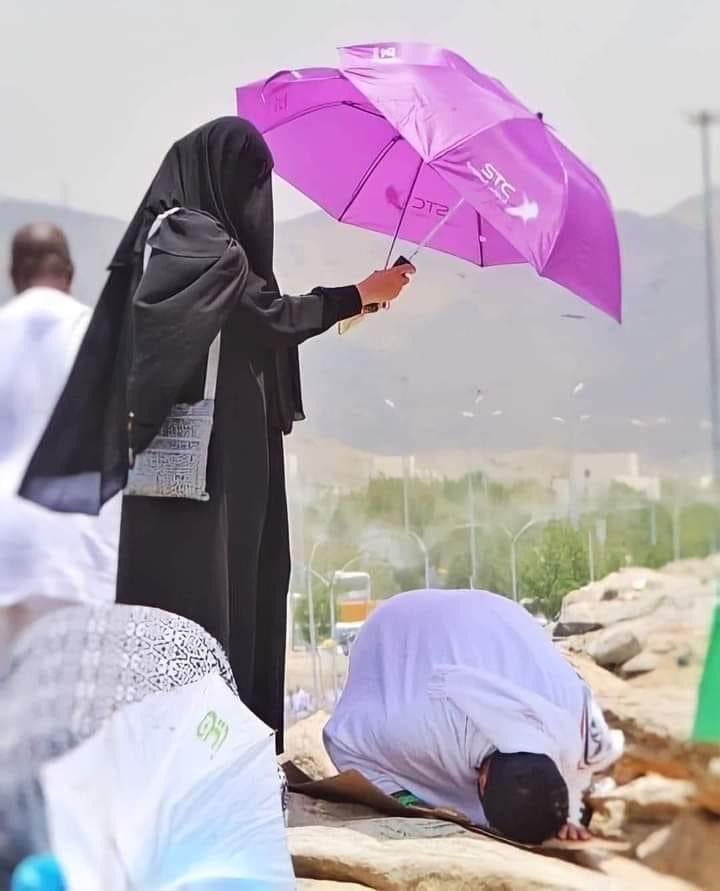 _10world's tweet image. Picture of the day ❤ 
Indeed the beauty of islam❤ May Allah SWT bless us with righteous spouse💑👫