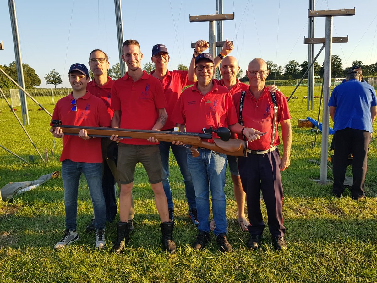 sittardgeleen's tweet image. De gemeente Sittard-Geleen feliciteert Schutterij Sint Martinus Born met het winnen van het OLS 2022! We hebben Um!

Wat was het spannend, samen met Schutterij Sint Willibrordus Obbicht in de finale. Wat een geweldige prestatie! #OLS2022 #OLSMeijel