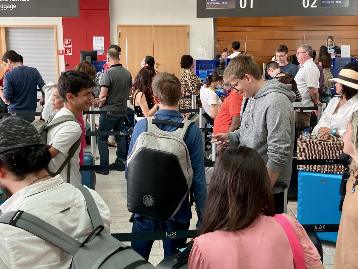 ISLDesignTech's tweet photo. And so it begins 😃 Aetos racing departing luxembourg for the F1 in Schools World Finals  #F1SWF22 #ISLConnects #ISLuxUS https://t.co/dBZIx1rPFG