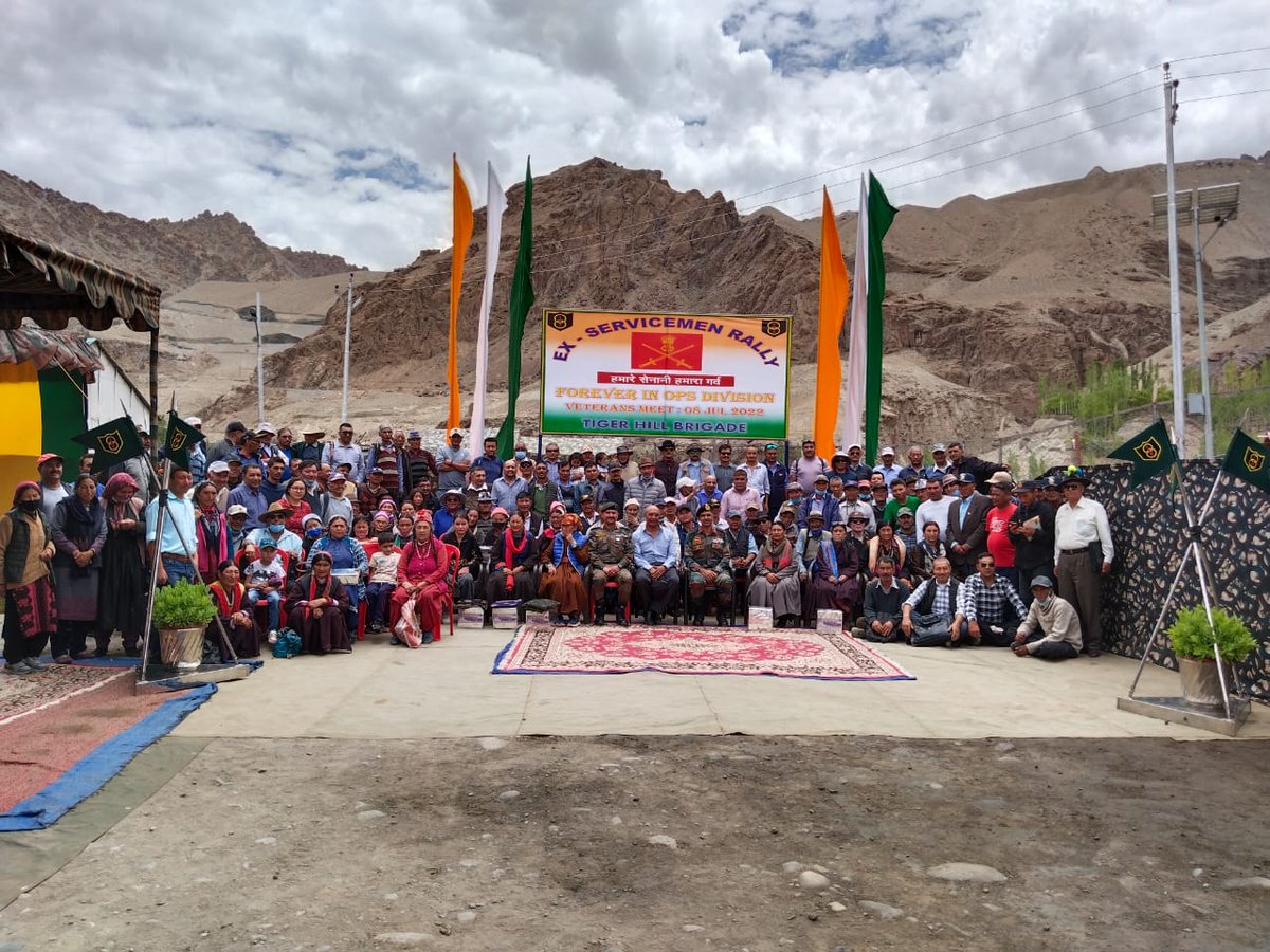 firefurycorps's tweet photo. To commemorate 23 years of #KargilVijayDiwas a veterans meet was organised at Biamah, Batalik by #ForeverinOperations Division. 153 Veterans & Veer Naris were felicitated and homage was paid to #Bravehearts of #KargilWar
#KVD22
@adgpi
@NorthernComd_IA
@lg_ladakh @ddnewsladakh https://t.co/OJlnfn4h3S