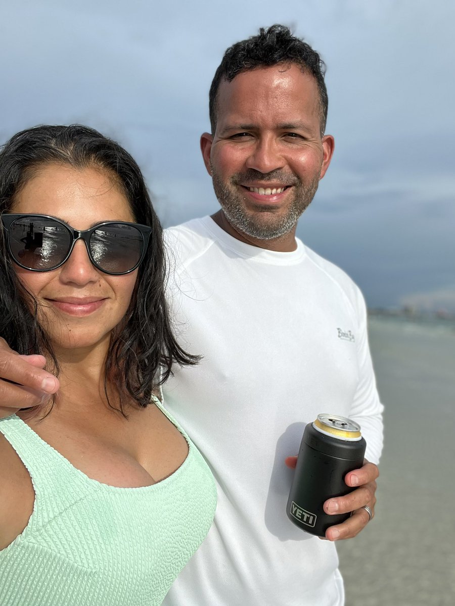 JenbRrero's tweet photo. #Burberry #stPete #FamilyAffair #beachgirl #newlife #newbeginnings #Florida https://t.co/53R4lIA2IX