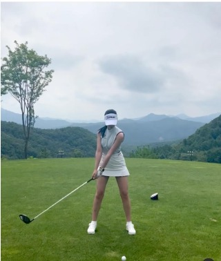 PrettyLisa07's tweet photo. Some say golf is like life. Don't trust them. Golf is more complicated than that. https://t.co/DJm2A1uhBb