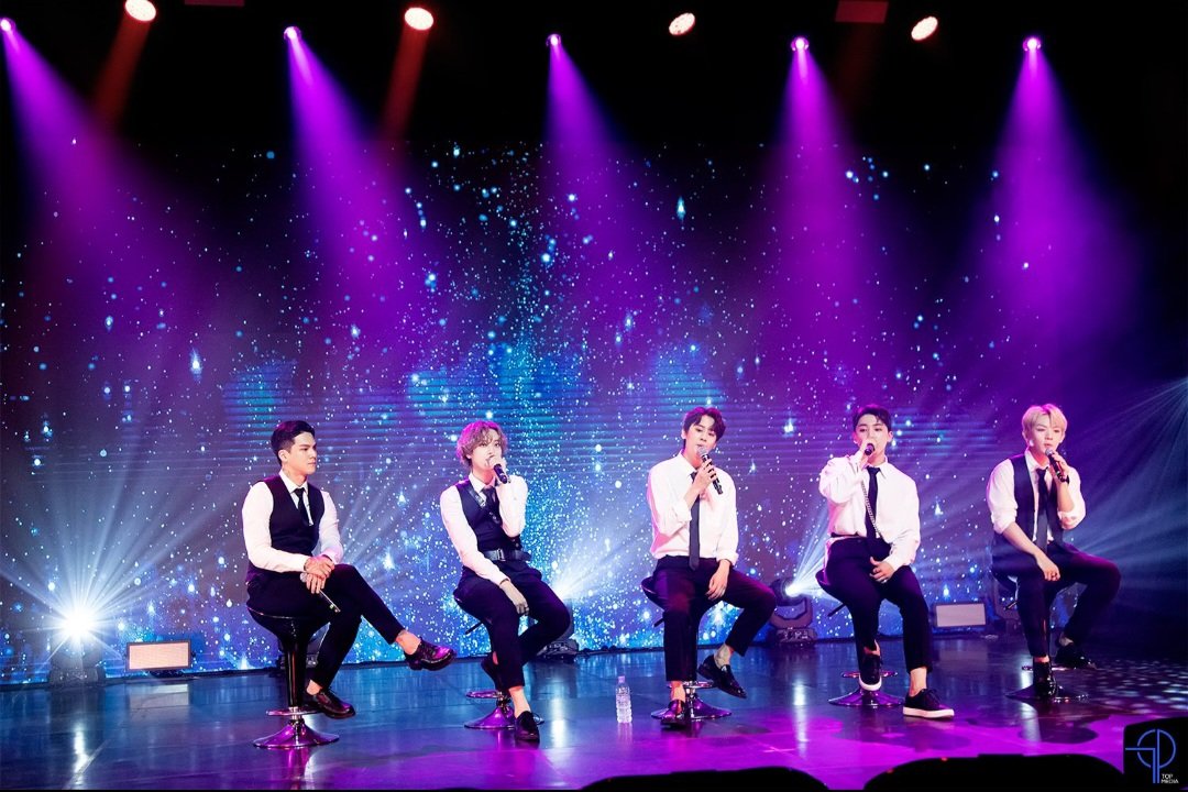 틴탑만 바라보는 엔젤💜 (@_95_1116) on Twitter photo #틴탑_함께맞는_열두번째여름
틴탑 데뷔 12주년 정말 축하해💜
너무 예쁘고 소중한 내가수💜
얼른 다시 완전체로 보는 날이 왔으면 좋겠다💜
#Happy12thDearTEENTOP
<a href="/TEEN_TOP/">틴탑(TEEN TOP)</a> #틴탑 #틴탑_함께맞는_열두번째여름
틴탑 데뷔 12주년 정말 축하해💜
너무 예쁘고 소중한 내가수💜
얼른 다시 완전체로 보는 날이 왔으면 좋겠다💜
#Happy12thDearTEENTOP
<a href="/TEEN_TOP/">틴탑(TEEN TOP)</a> #틴탑