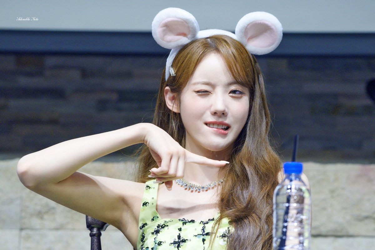 luda_note's tweet image. 220708 팬사인회 케이타운포유
#宇宙少女 #CosmicGirls 
#우주소녀 #WJSN 
#우주소녀_시퀀스 #WJSN_Sequence 
#루다 #Luda
큐티섹시 이루다