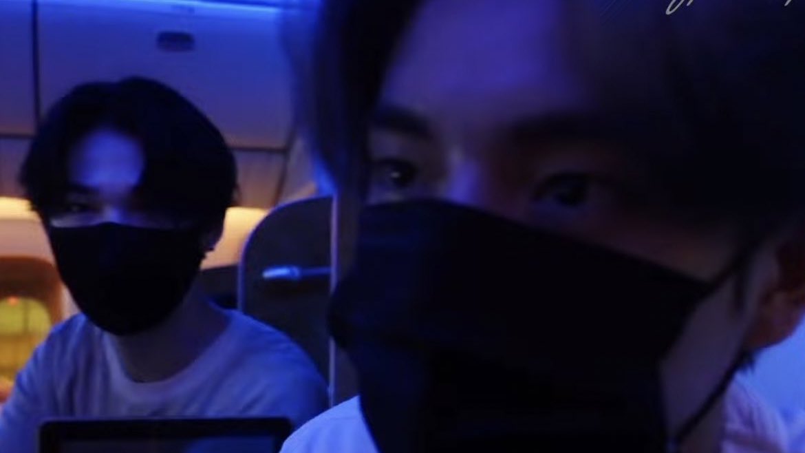 yunkisource's tweet photo. CRYING RN even jungwon the leader himself thinks that jake is the member that takes care of ni-ki the most 🥲 jake must’ve really spent a lot of time playing and attending to his younger brother </3 https://t.co/bwqJyQ69f6