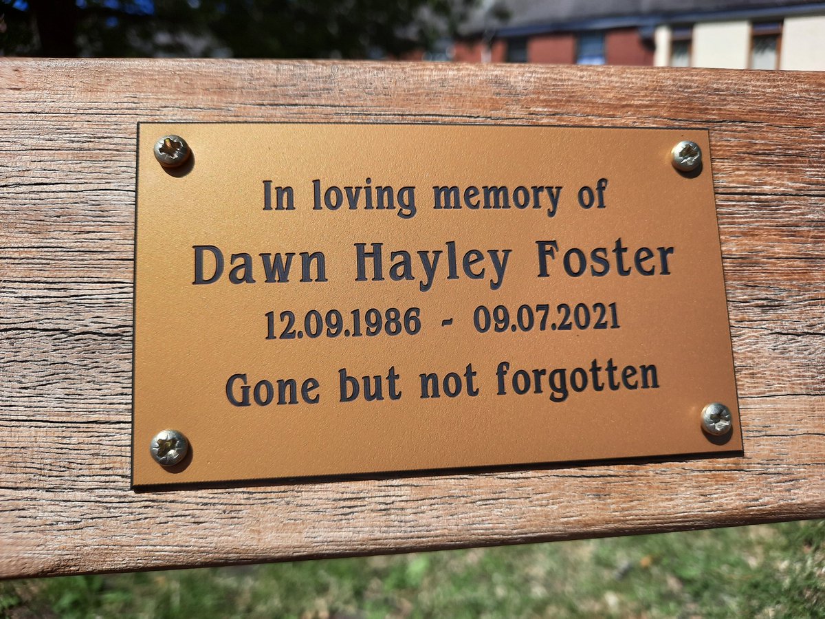 MsWhippet1's tweet photo. One year since we said goodbye to our darling daughter and sister Dawn. Gone but never forgotten 🌹❤️🌹#DawnFoster https://t.co/s4v556iNqy