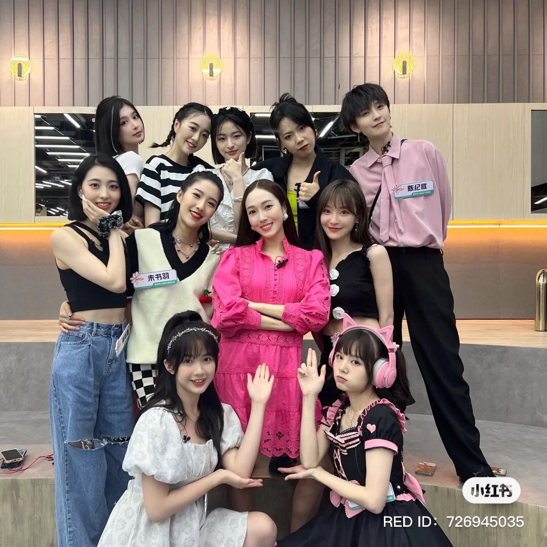 ssyvcc's tweet photo. omg ssica &amp;sika 🥲🥺 https://t.co/60tnMI9DnP