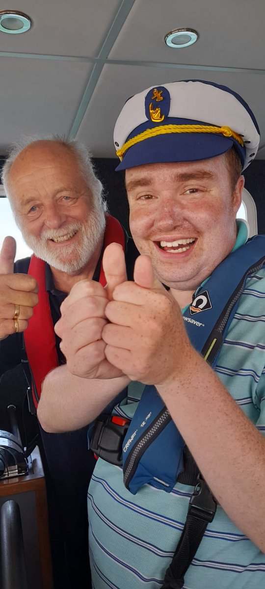 Muntsy's tweet media