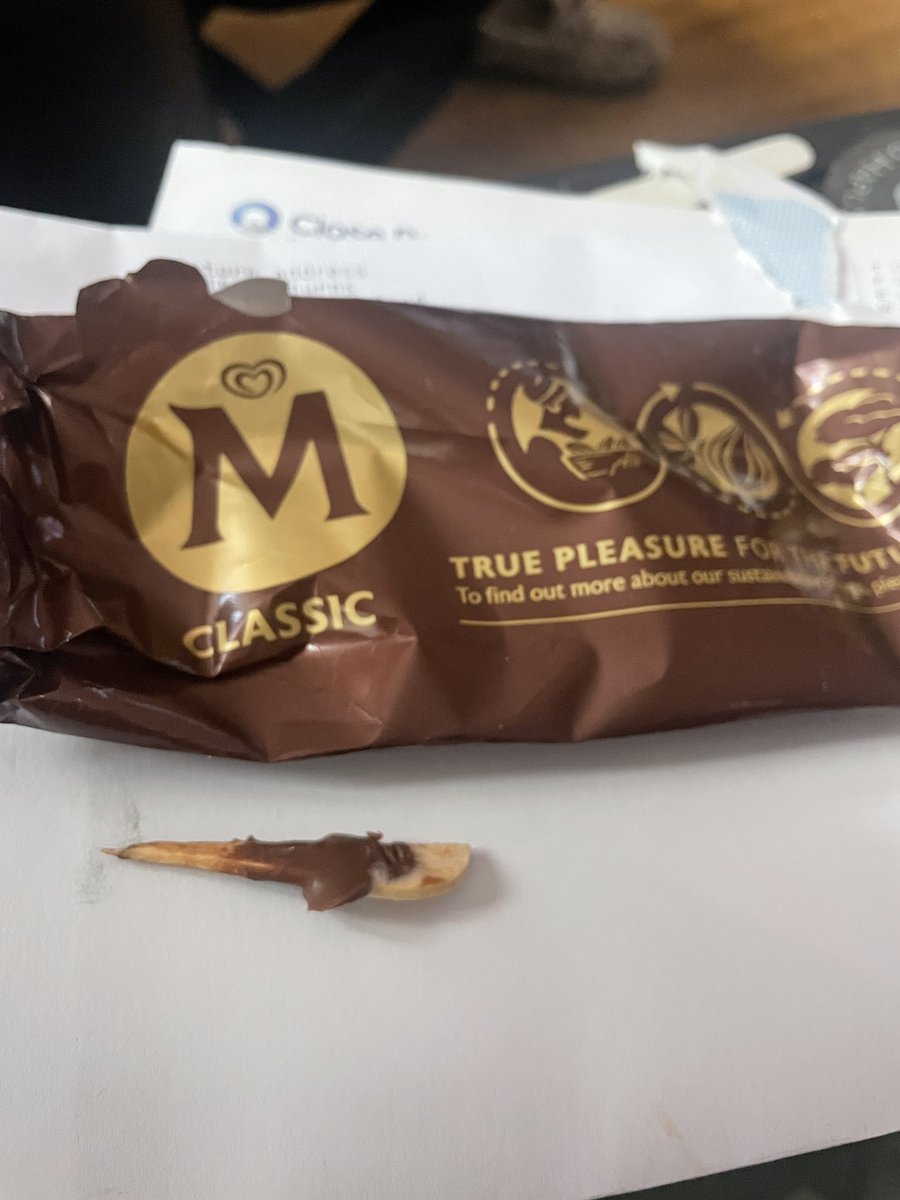 wack3252's tweet photo. @UnileverUKI So I find a potentially dangerous thing in my ice cream and Unilever do nothing as I don’t have the original box.  Who keeps the batch codes and all info from a box?   I empty things out and throw the box away as I’m NORMAL.  Could have injured my teeth and gums. https://t.co/OZHnqZ2SPm