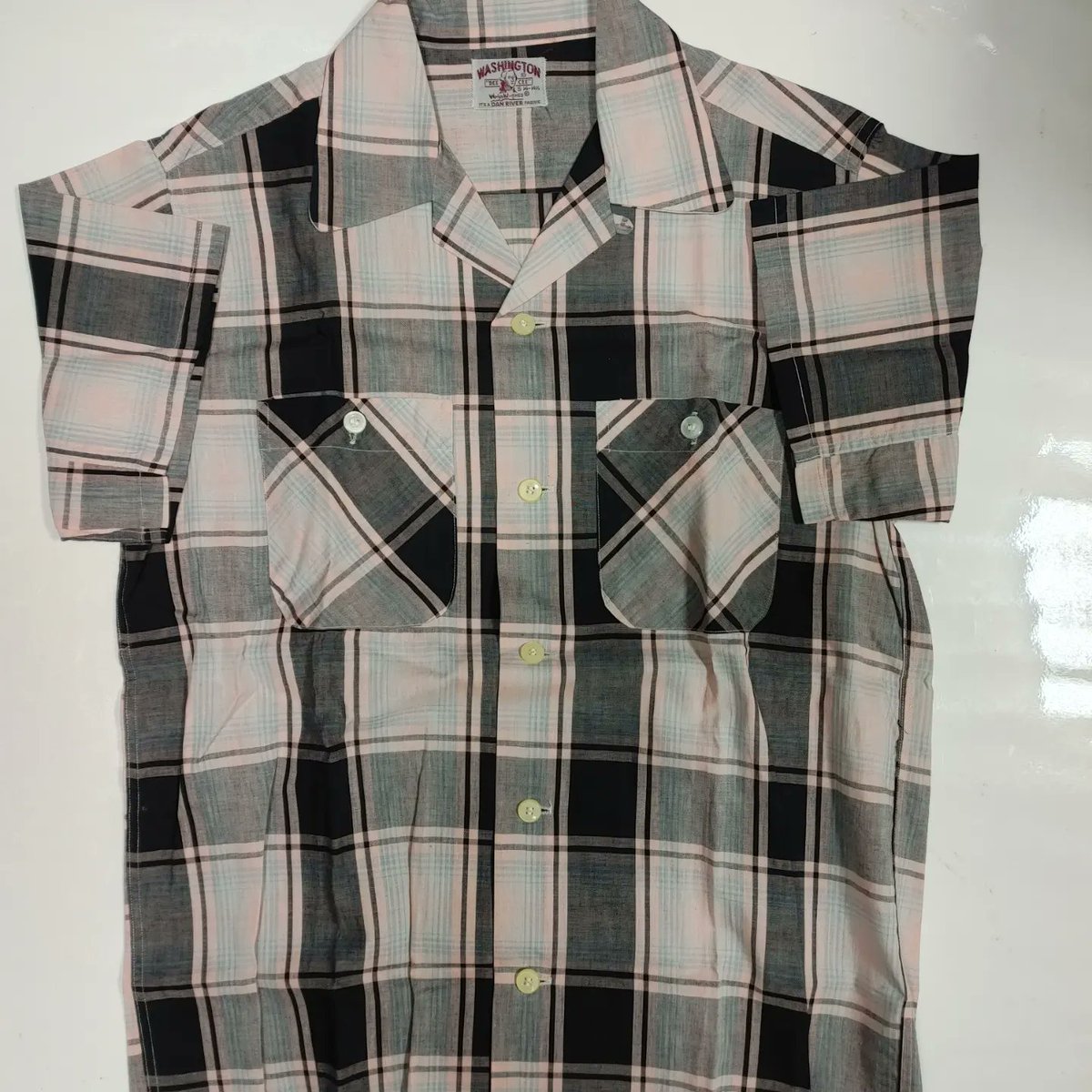 YosukeFunabashi's tweet photo. Vintage 1950s Washington Dee Cee Check  Shirt!

#706union 
#50sstyleclothing 
#vintageclothing 
#elvisstyle
#pinkandblack
#opencollar 
#1955
#elvispresley
#チェックシャツ
#オープンカラーシャツ
#ヴィンテージ古着
#エルヴィスプレスリー
#エルヴィス https://t.co/9vuMCtJu4L