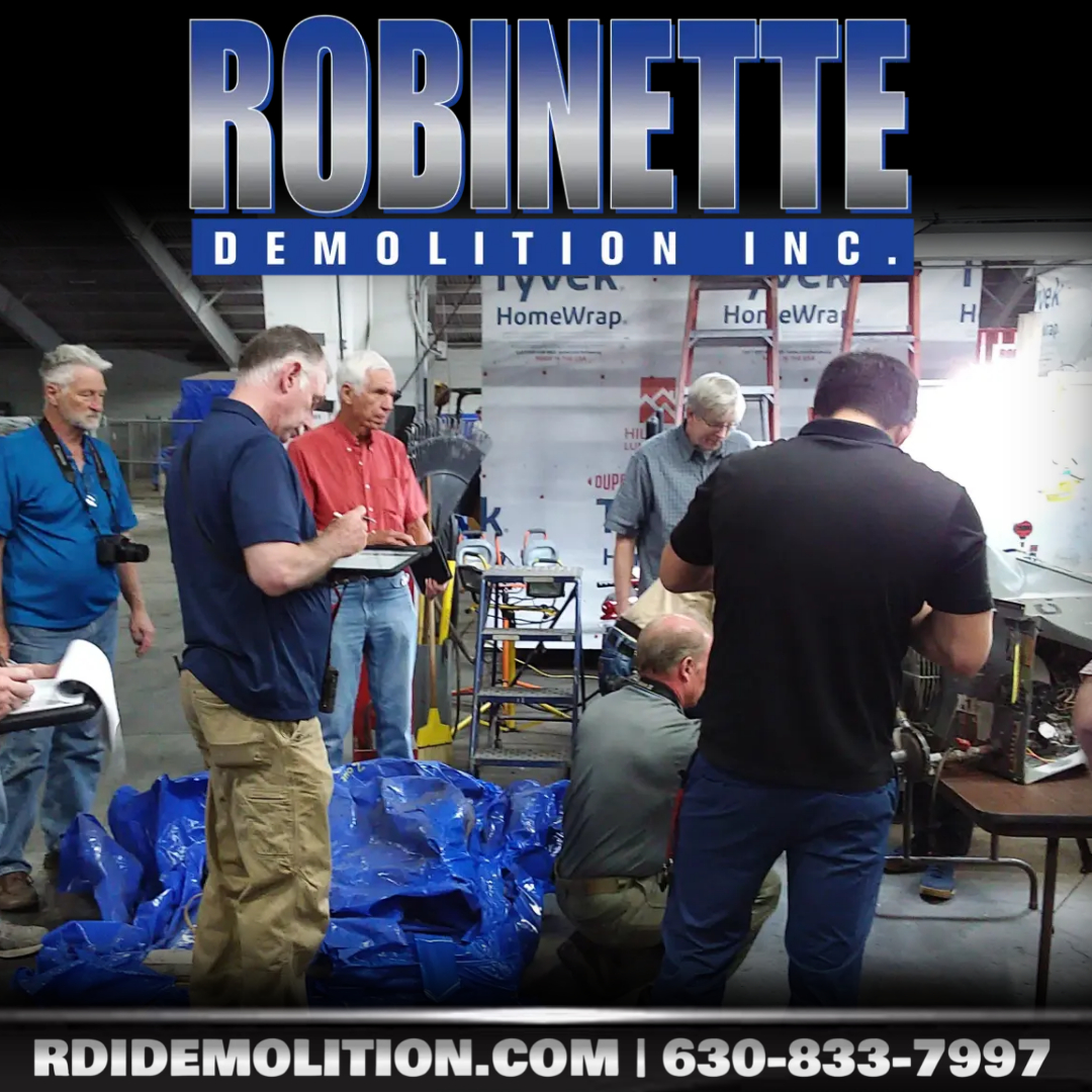RobinetteDemo1's tweet image. Check out our crew hard at work during an O&amp;amp;C #investigation. The incident involved a building #explosion in Milwaukee, WI. 

With countless tests, examinations, and pure determination, our team is able to effectively piece together the puzzle.  💻 rdidemolition.com