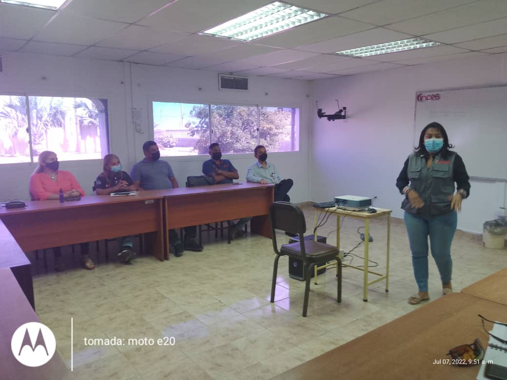 INCESFALCON1's tweet photo. #AsíOcurrió || Inces en Punto Fijo realizó productivo encuentro con las entidades de trabajos que hacen vida en la Zona Franca Industrial de Paraguaná que conforman el  sistema de industrias  básicas socialistas: @Vit, @fabricavtelca, @Unerven y @VietvenVzla

#FormateEnElInces https://t.co/zs2krB6kFl