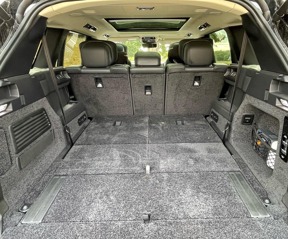 NACPritchard's tweet photo. Oh how I miss this absolutely beautiful new #RangeRover I had the use of during @bramhamhorse; it was just amazing in every way & had the biggest boot I’ve ever seen!! #longwheelbase #autobiography #sevenseats @landrover_uk https://t.co/YGAPujmbSN