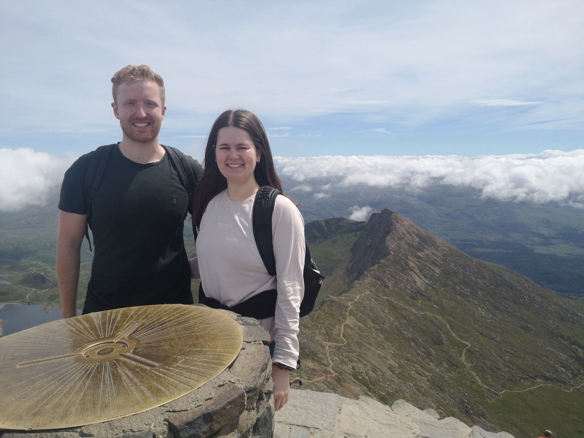 naomilfrost's tweet photo. Above the clouds at Snowdon's peak ⛰️ #legsarejelly https://t.co/SS2nyu6dpD