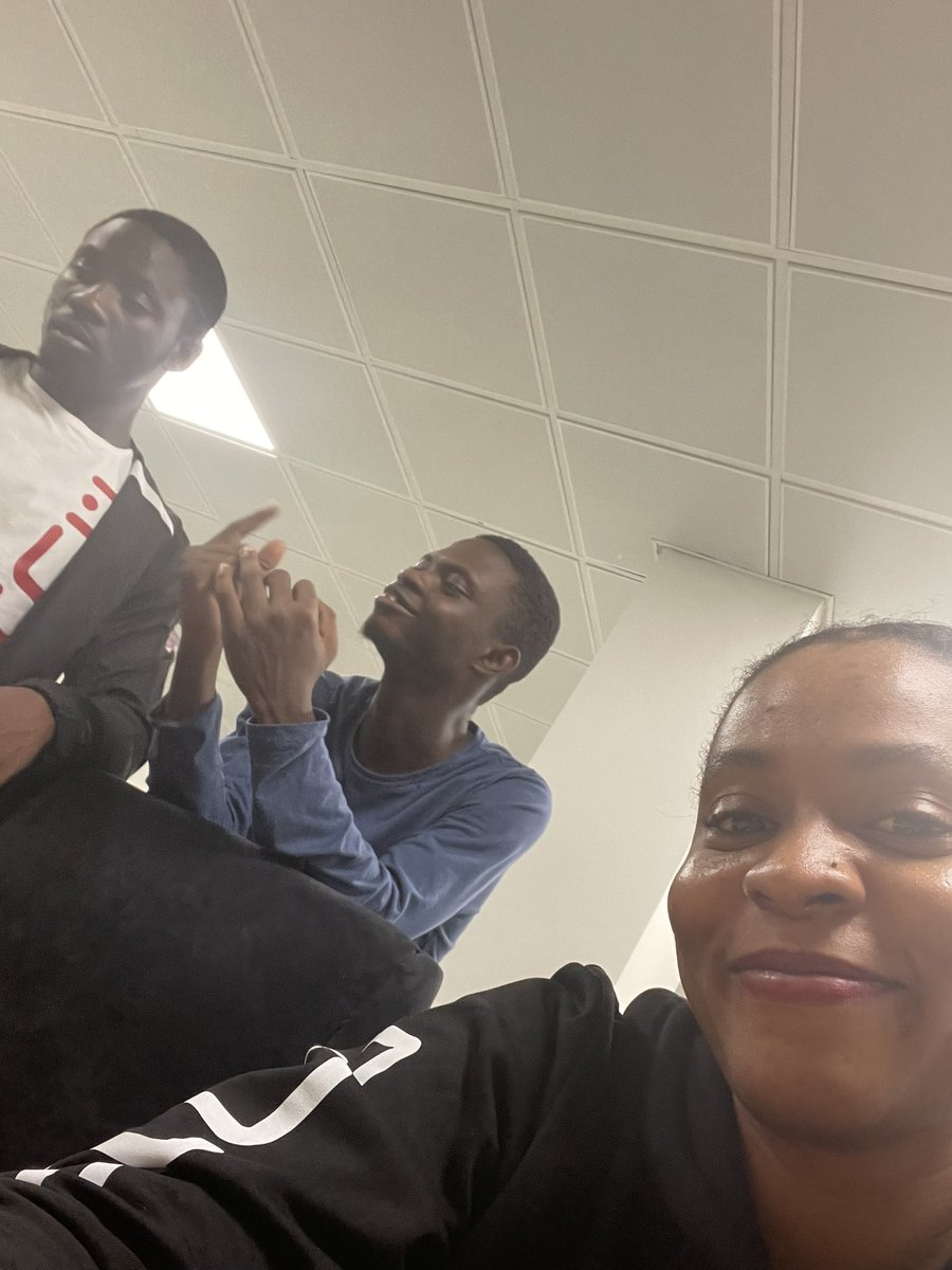 Keturahovio's tweet photo. Dukka na ya mate?
Super proud of @DipFellows for delivering yesterday even though it ran late into midnight. They had fun.
Itโs Ayoโs expression for me. ๐
Applications for cohort 4 closes next Friday. Join the league of #dipfellows to be a badass engineer or a top hr expert. https://t.co/NAqzpWvxro