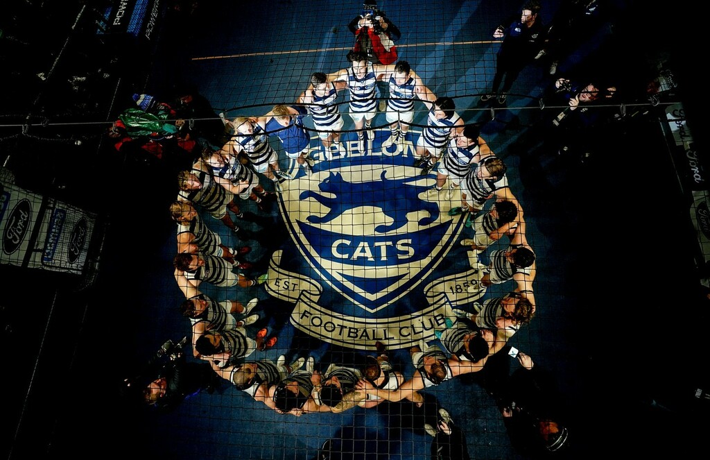 The #AFL Round 17 match between the Geelong Cats and the Melbourne Demons at GMBHA Stadium in Geelong, Thursday, July 7, 2022. (AAP Image/Scott Barbour) 
#AFLCatsDees #geelongcats #footy #aussierules instagr.am/p/CfygW4mhaLz/