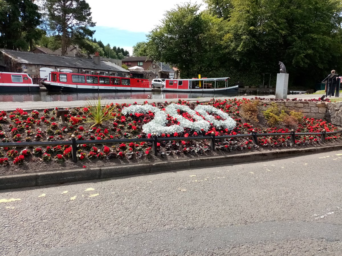 200th Anniversary flower bed <a href="/LUCS_Canal/">Linlithgow Canal Centre</a> is colouring up nicely.   Be in full bloom by the Fun Day on 7th August.