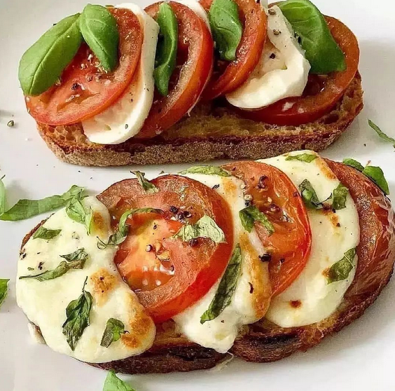 ravimaa55502864's tweet photo. What exactly is the Keto Diet?
Short for the “ketogenic diet,” this eating plan is all about minimizing your carbs and upping your fats to get your body to use fat as a form of energy. click here to buy https://t.co/PGi8TGyUj5 
#ketodiet #ketorecipes #ketogenic #customketodiet https://t.co/BtGAjYI2th