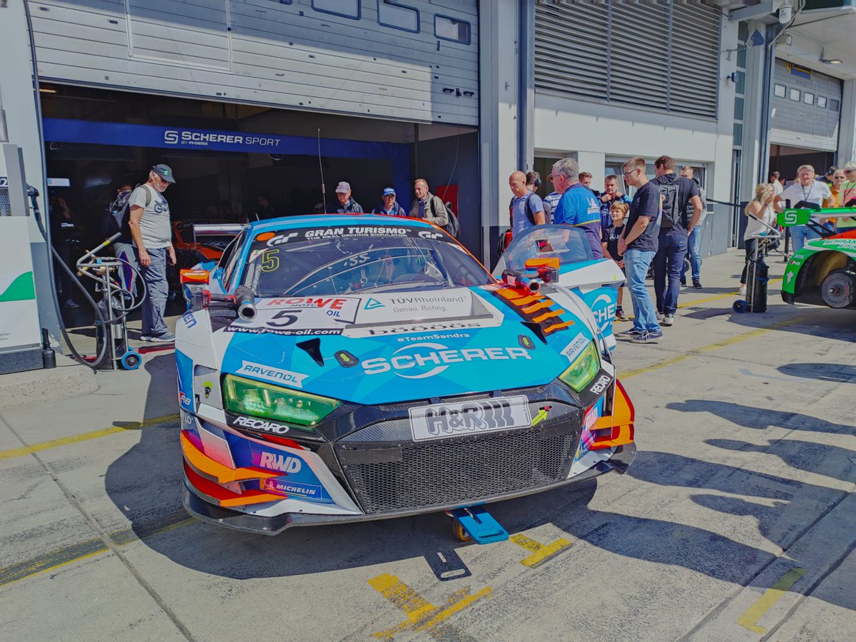 MBergischland's tweet photo. Marketing-Club in Tour! Heute am Nürburgring! https://t.co/XcjDjT3D7Q