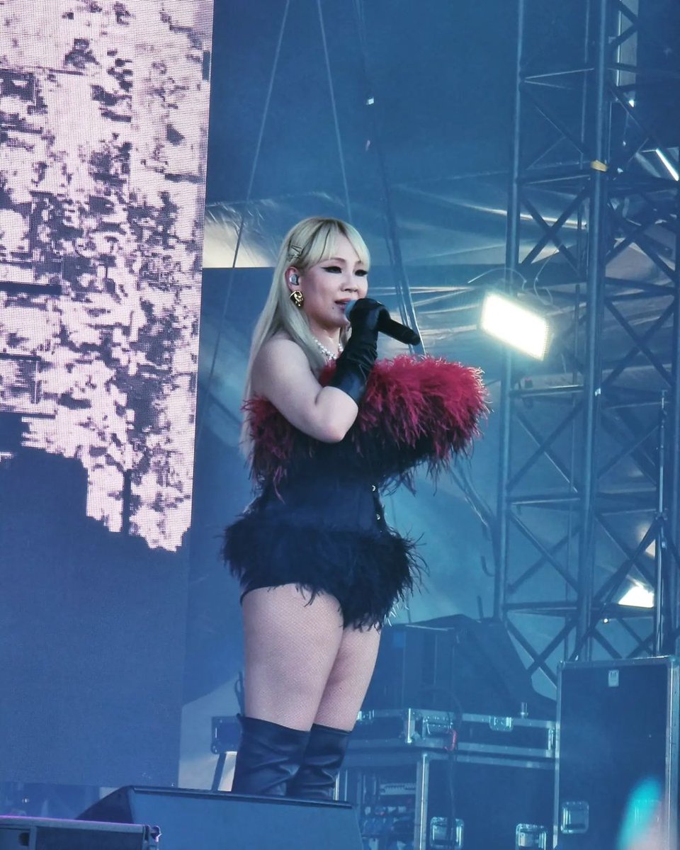 ChaerinThailand's tweet photo. CL @ #MadCool2022 ที่มาดริด ประเทศสเปน #MadCoolWithCL (2)
📸 : paula_croft_
#CL #씨엘 @chaelinCL https://t.co/brpngcfVE5