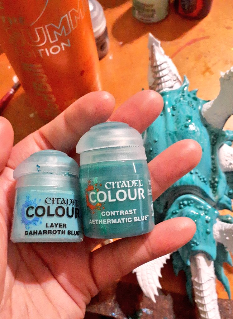 RiaKlerca93's tweet image. I&apos;m really liking how Franklin &apos;s underbelly is lookin 😍 and all I used was some baharroth blue and aethermatic blue 💙 #idonethdeepkin #citadelpaints #morningproject #WarhammerCommunity #franklintheturtle #summerredbull