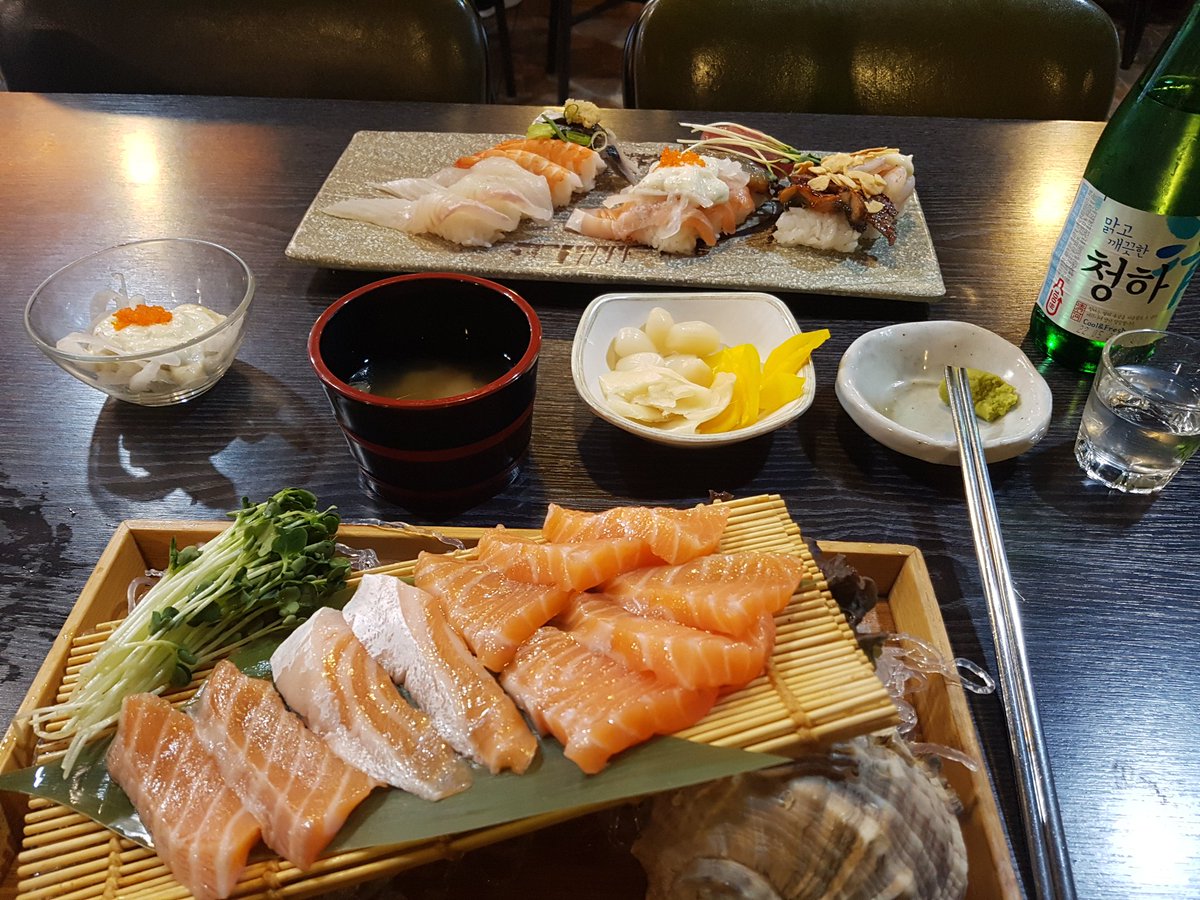 choiggogi's tweet photo. 크~~~~~ 혼술 좋고~~~ https://t.co/GCAEbjTusm