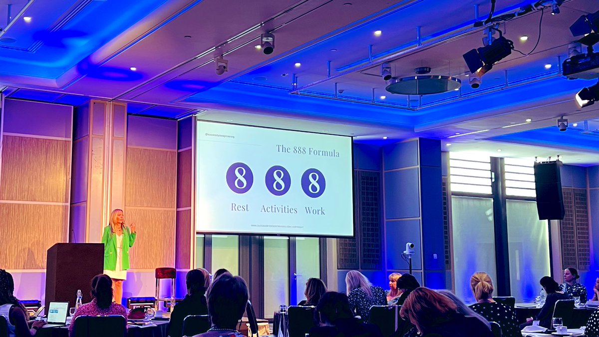 “If you don’t believe you are worth the time… that is a reflection on your own self worth.” Powerful session <a href="/sbdtraining/">Abigail Barnes || Time Management Expert</a> - thank you so much… so many key takeaways… #ItsYourTime #ESLive #TakeAction #BuildYourCircle