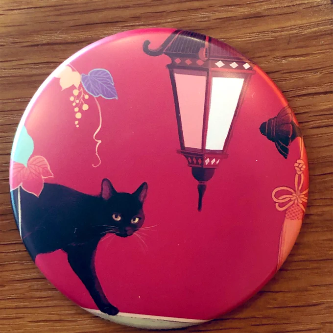 限定の缶ミラー付き鑑賞券のミラー(その3)
※絵柄はランダムです
左二つは別館の方だけだったような? 