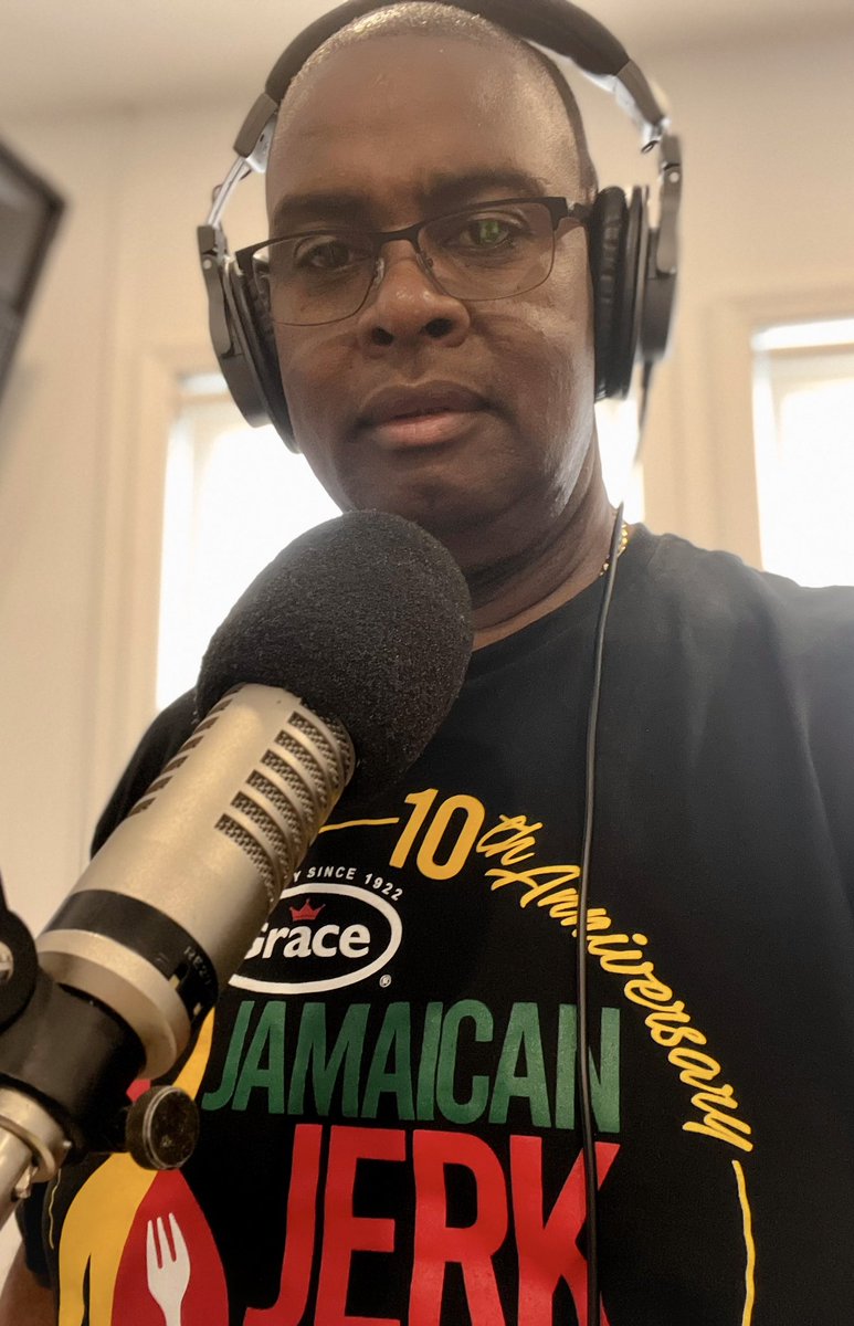 It’s Saturday morning and it’s time to wake up and listen to Reggae King Radio and The Bajan King 👑 on Reggae King Radio 93.5FM or reggaekingradio.com and islandflavaradio.com until 9am