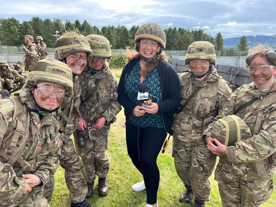 1_NI_ACF's tweet photo. The cadets enjoyed a visit from Rachael Cochran @BFBSRadioHQ . Some excellent interviews from cadets &amp; staff which will be broadcast over the next few weeks #cadets1ni #bfbs @ThisIsBFBS @RFCANI @CTCFrimleyPark @RSM_FrimleyPark @The_RE_LE @Clint__Riley @ColCadetsACF @DepComdt_1NI https://t.co/AzMCX99N0u