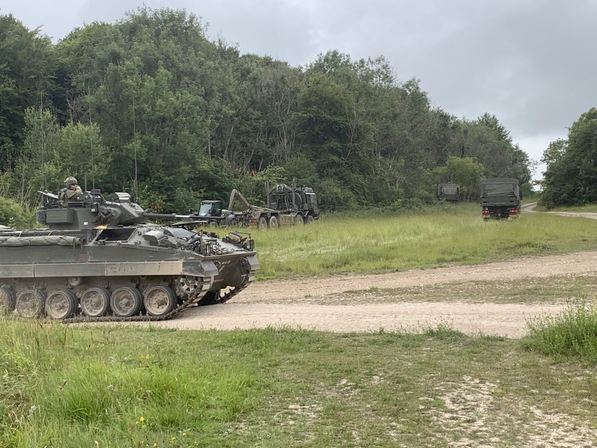 4RegimentRLC's tweet image. #4RegtFamily Training alongside @MercianRegiment, @1MWD_Reg and other @12ArmdBCT units  🦅🏰

#LogisticsInAction #SoldiersFirstLogisticiansAlways #IntegratedAction 

@UKArmyLogistics @RLCCorpsSM @hutchings_si