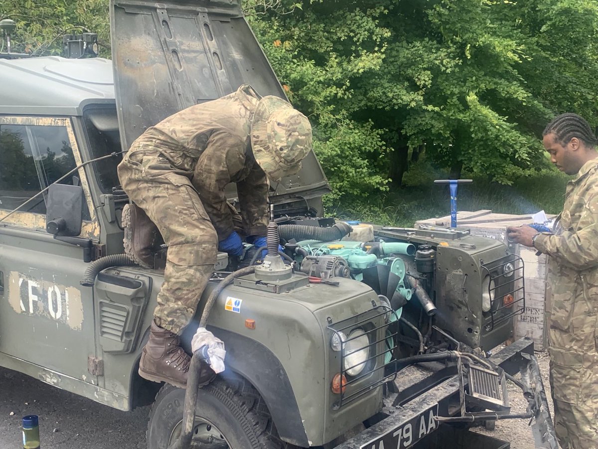 4RegimentRLC's tweet image. #4RegtFamily Training alongside @MercianRegiment, @1MWD_Reg and other @12ArmdBCT units  🦅🏰

#LogisticsInAction #SoldiersFirstLogisticiansAlways #IntegratedAction 

@UKArmyLogistics @RLCCorpsSM @hutchings_si