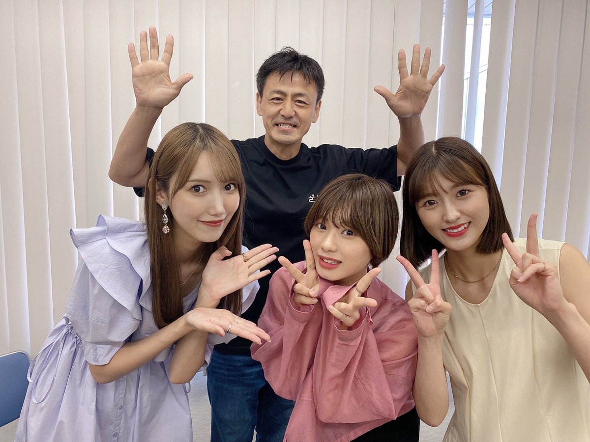 maiko56_0705's tweet photo. みかんちゃんイベント呼んでくれてありがとう！おかげで幸せな生誕祭でした！
みなちゃんも会えてよかった！
2部ではコンさんも！！
クイズ、、、おもしろくてずっと笑ってた😂（アホがバレた、、笑笑） https://t.co/rnebz6zwjm
