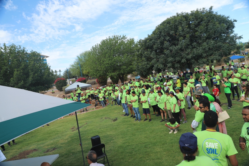 IshaUSA's tweet photo. #Phoenix stands up to #SaveSoil @cpsavesoil. Wonderful event, thank you 
@sproutsfm @steadfastfarmaz @LaurenKuby @RepGregStanton @JenDuff4Mesa
 
@KateWGallego https://t.co/ilfxisFEdK
