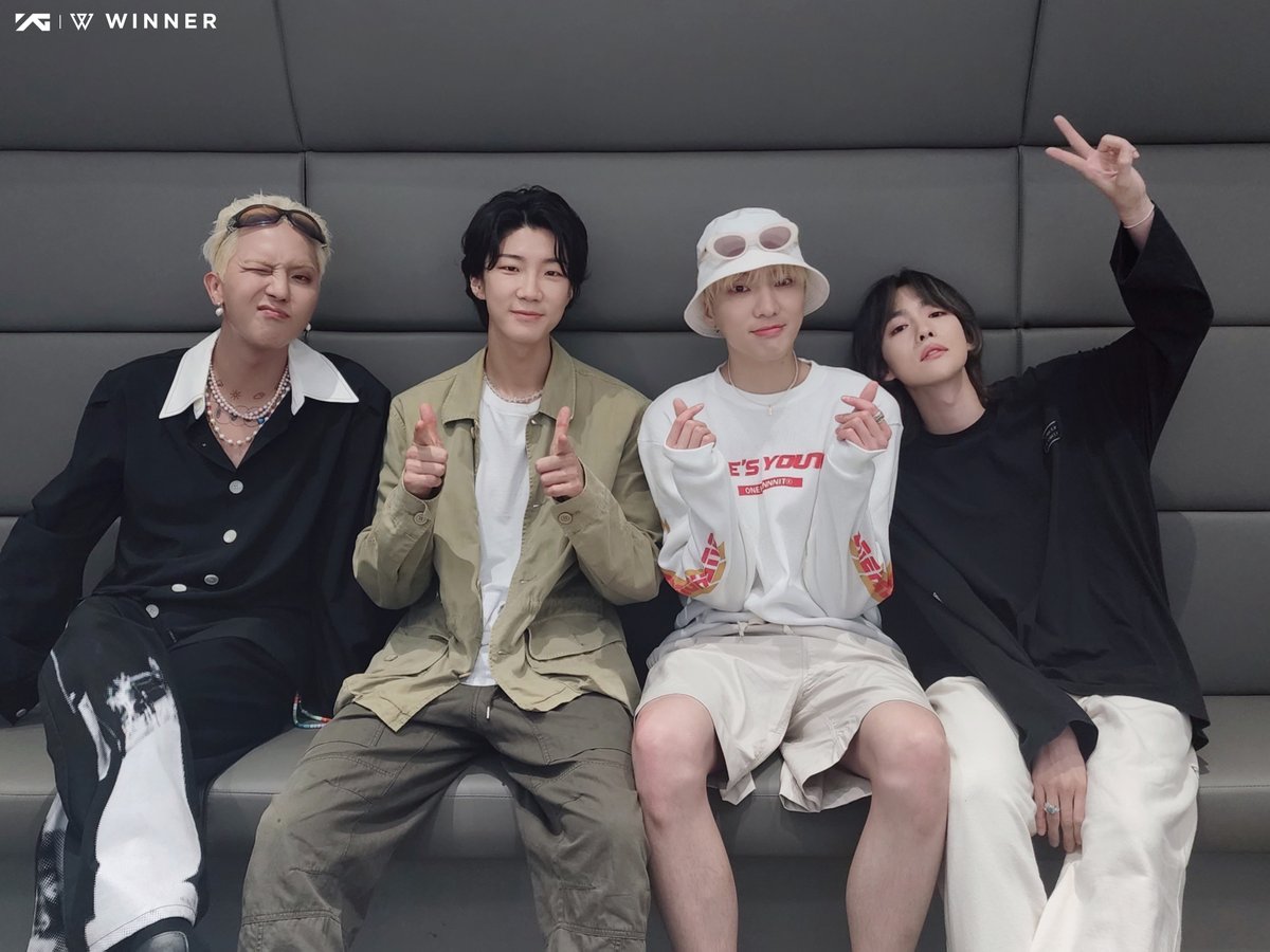 yginnercircle's tweet photo. #THANKUINNERCIRCLE

인서와의 추억이 더블더블 ✌️✌️

오늘 하루를 가득 채워주신
인서 여러분 감사합니다 💙

#WINNER #위너 #제철위너 #ILOVEU
#4thMINIALBUM #HOLIDAY
#알럽유우우우우우우우우우 https://t.co/n54aNvLLrZ