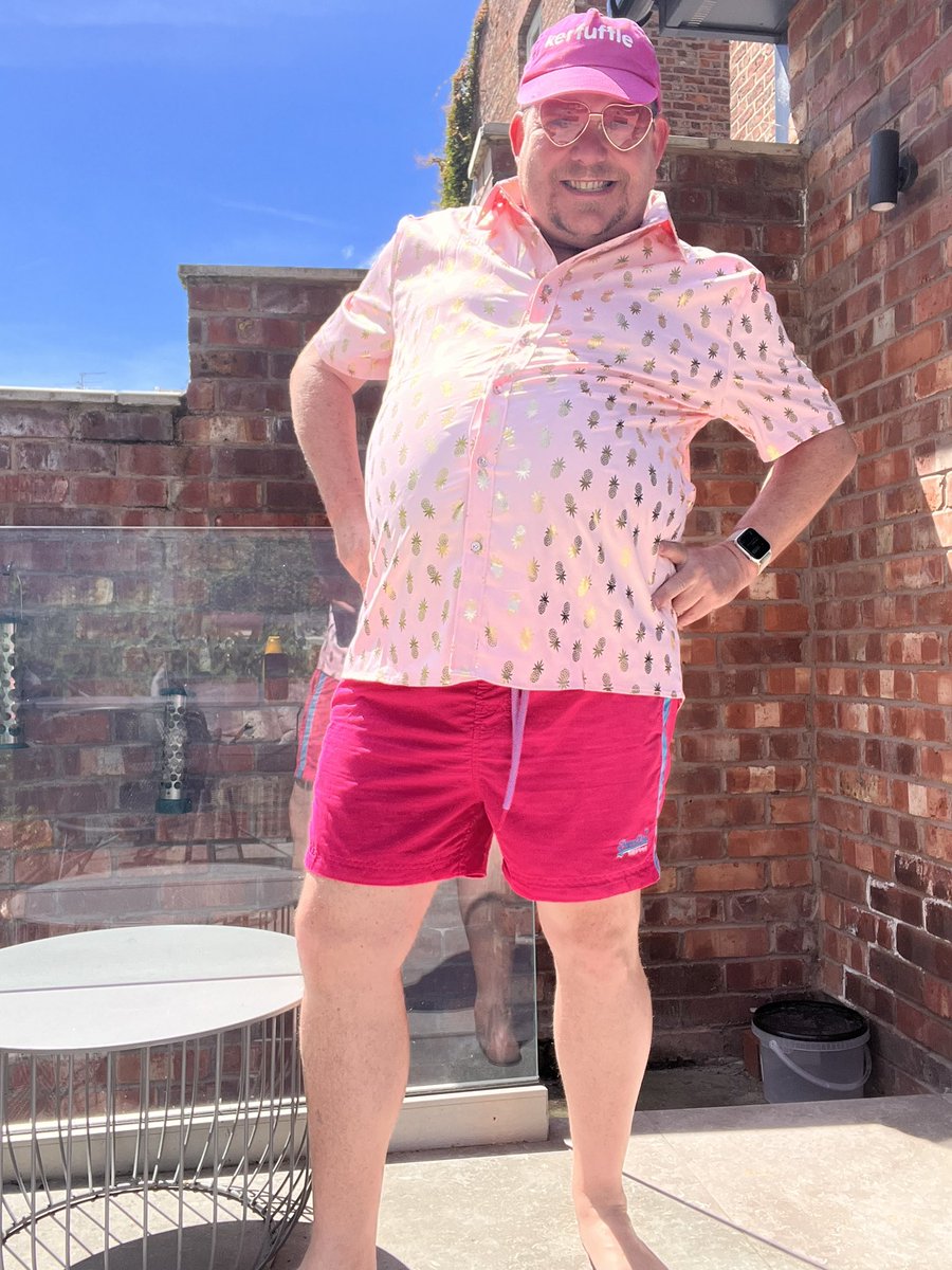 Simon_Whale's tweet photo. Deal with it bitches for I am Whaley and I own the summer #BrandWhale #NotAPenis https://t.co/bqUV3WAWto