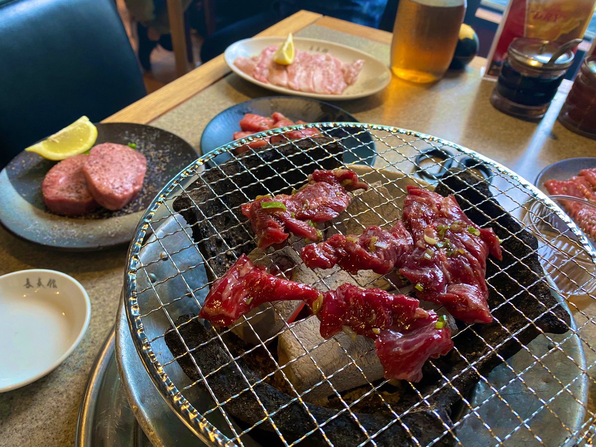 tshr0903's tweet photo. 特別な人と特別な事をいつもの場所で…🎂🎊🎉🍖
18時間全力を使い切った特別な1日になりました㊗️🥂✨😊
#Happybirthday
#ROCKON
#MEGAROCK
#ウルフギャング
#長春館 https://t.co/NFKo8QheYJ