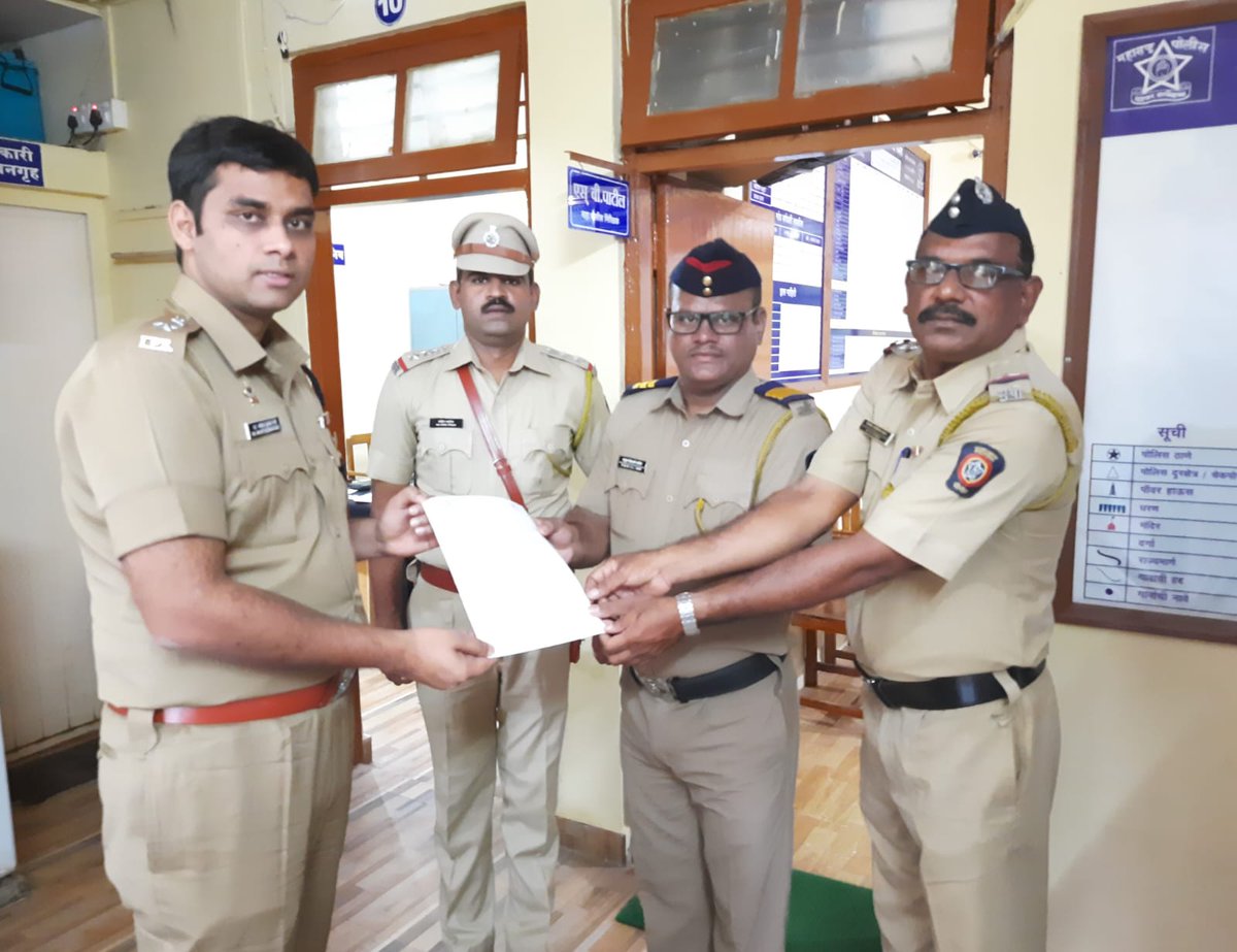 RatnagiriPolice's tweet photo. @DGPMaharashtra #Inspection #Alore #GoodWorkDone #Ratnagiri #RatnagiriPolice https://t.co/PocCsvvVyK