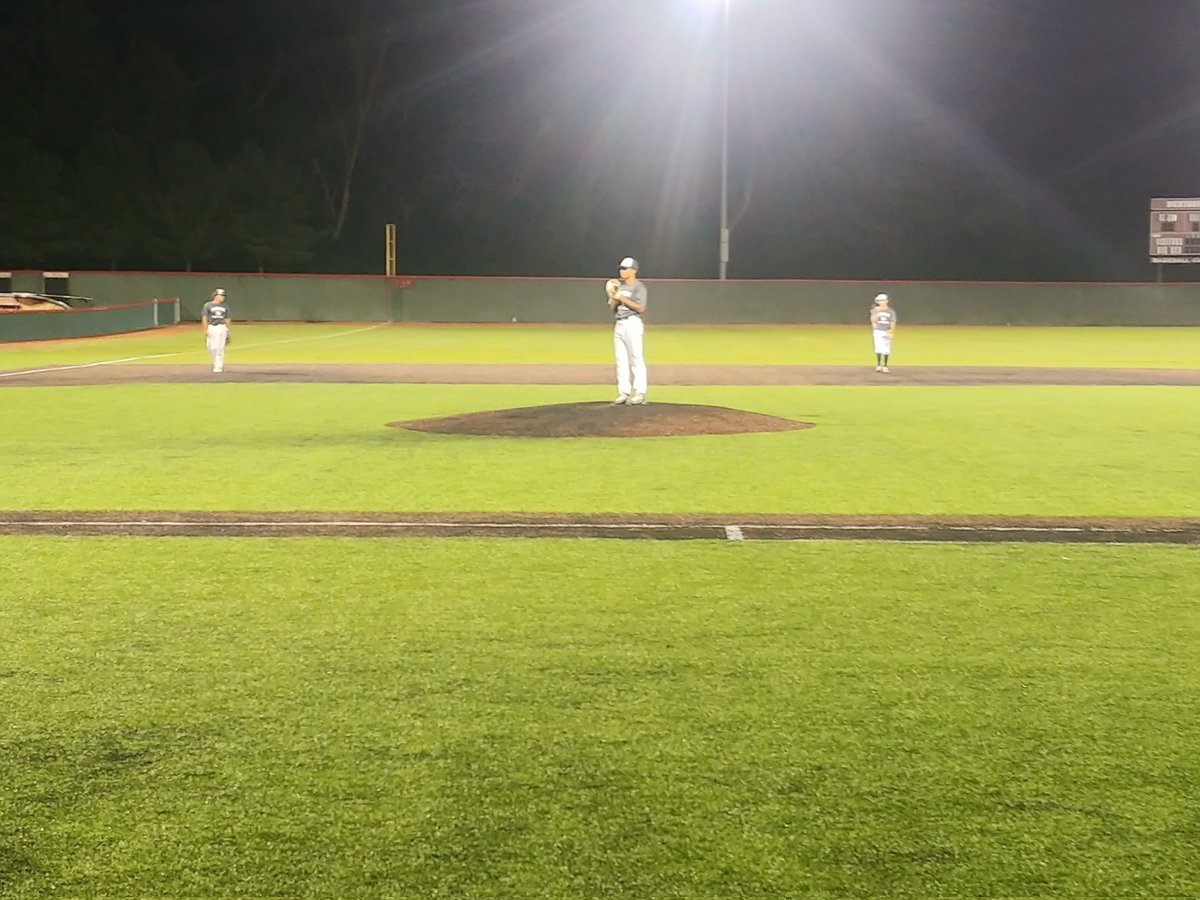 BroskieCobras's tweet photo. The 17U Cobras move onto the Platinum Bracket of the Buckeye Elite Tourn after going 3-0 in Pool Play.
Goodq pitching by L.Graham, D.Burleson, B.Broskie,M.Farmer, K.Brady, and B.Mason.

The Offense:
L.Graham 1HR 342ft B.Trout,A.Granger, C.Carter, B.Arthur, L.McFarland. A.Pickford https://t.co/zgdmgZVDv0