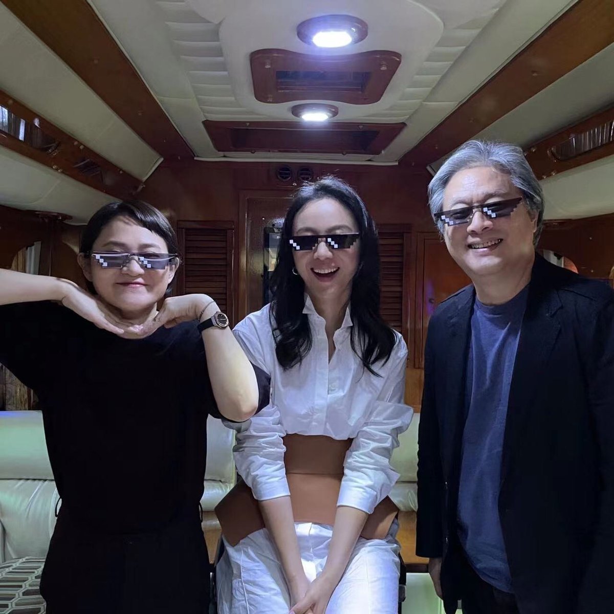 CJENMMOVIE's tweet photo. [단독] #헤어질결심 팀 MBTI 결과가 나왔다는 소식!
LOVE💗 CUTE😊 COOL😎 
이런 장꾸 모먼트마저 #사랑아_헤결해 😍

영화 속 멋진 모습도 놓치지 마세요!
https://t.co/kbTEEpLrPN

#제75회_칸영화제_감독상 #DecisionToLeave
#박찬욱감독 #탕웨이 #박해일 #김신영 #절찬상영중 https://t.co/jrTgVMRKIA