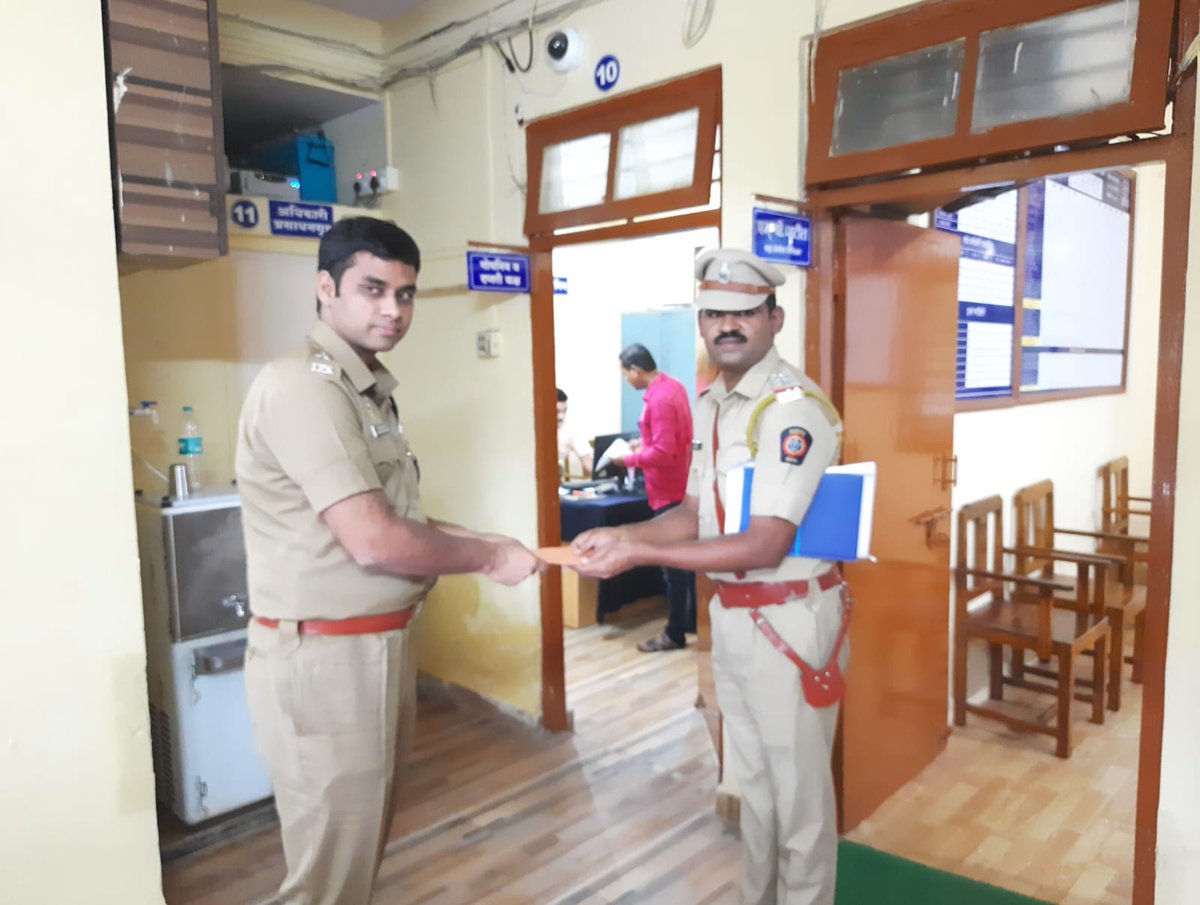 RatnagiriPolice's tweet photo. @DGPMaharashtra #Inspection #Alore #GoodWorkDone #Ratnagiri #RatnagiriPolice https://t.co/wnfgT5HRM6
