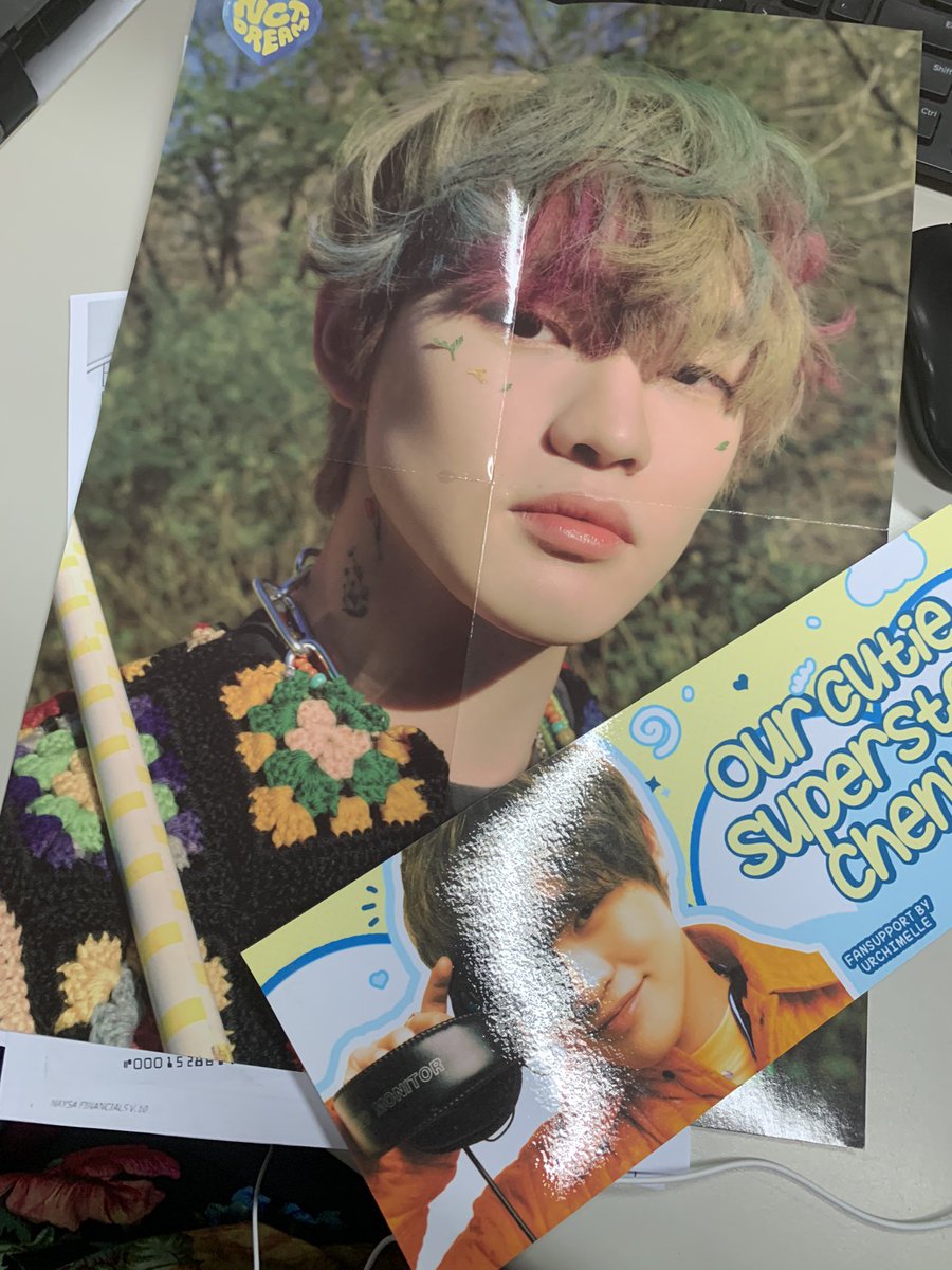 Rosemar87586792's tweet photo. @intaostellar Thank you so much for the poster and freebie!😍 May pa special delivery pa! 🥰🥰🥰 Super kilig with this Chenle Hello future poster! 💚💚💚 https://t.co/4CfwwnVl30