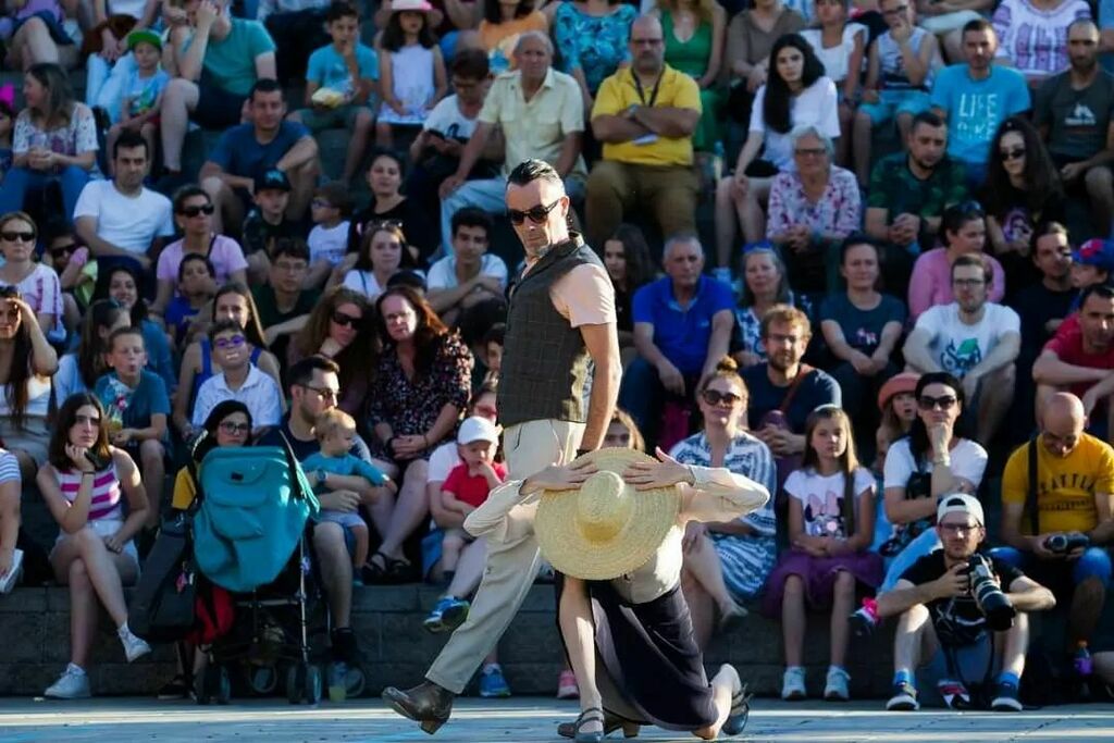 Dance from Spain tweet media